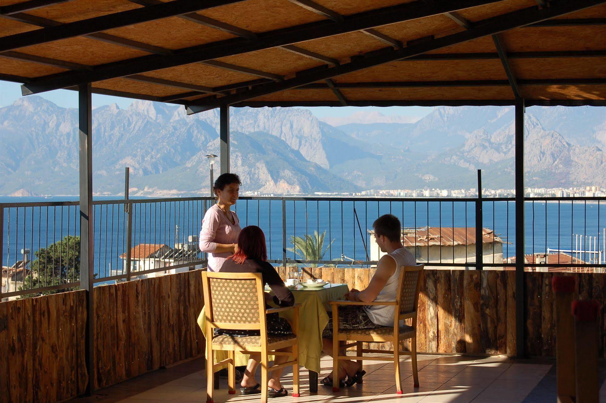 Hotel Twenty Antalya Ludzie zdjęcie